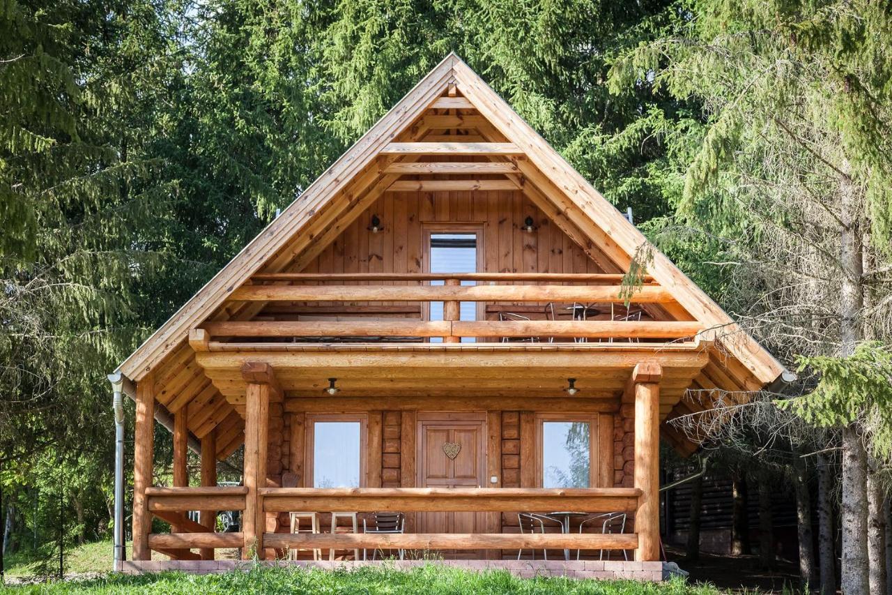Manka Kisroenkhaz Villa Ispank ภายนอก รูปภาพ
