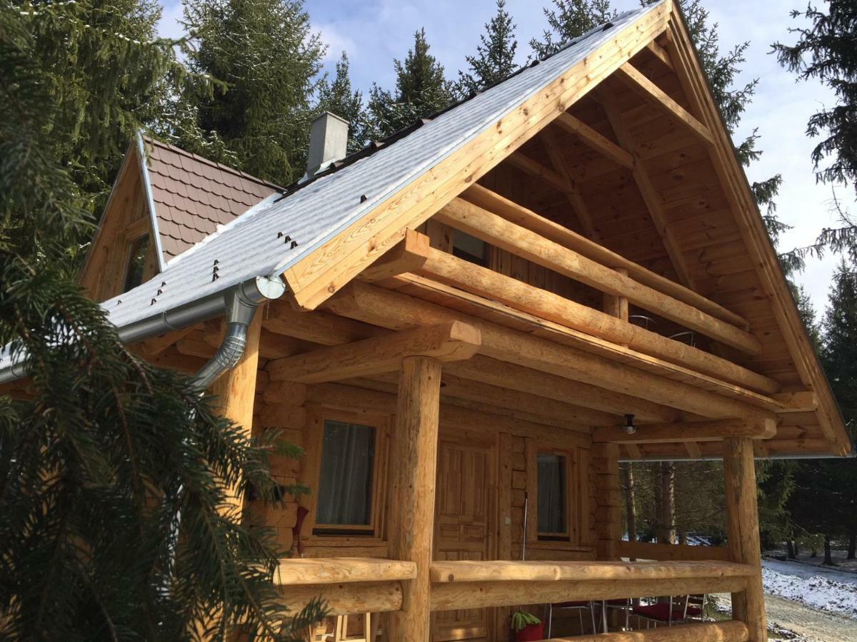 Manka Kisroenkhaz Villa Ispank ภายนอก รูปภาพ