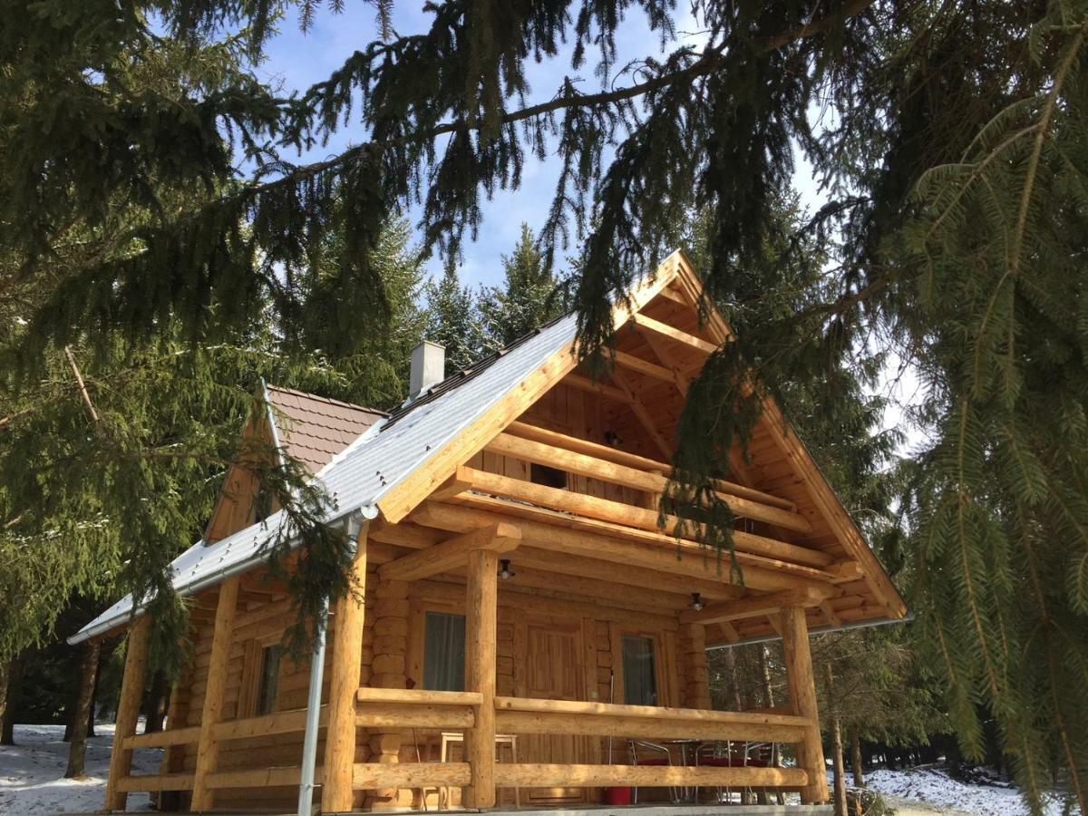 Manka Kisroenkhaz Villa Ispank ภายนอก รูปภาพ